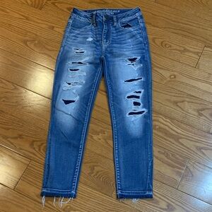 American Eagle Outfitters size 4 distressed Blue Skinny Jeans